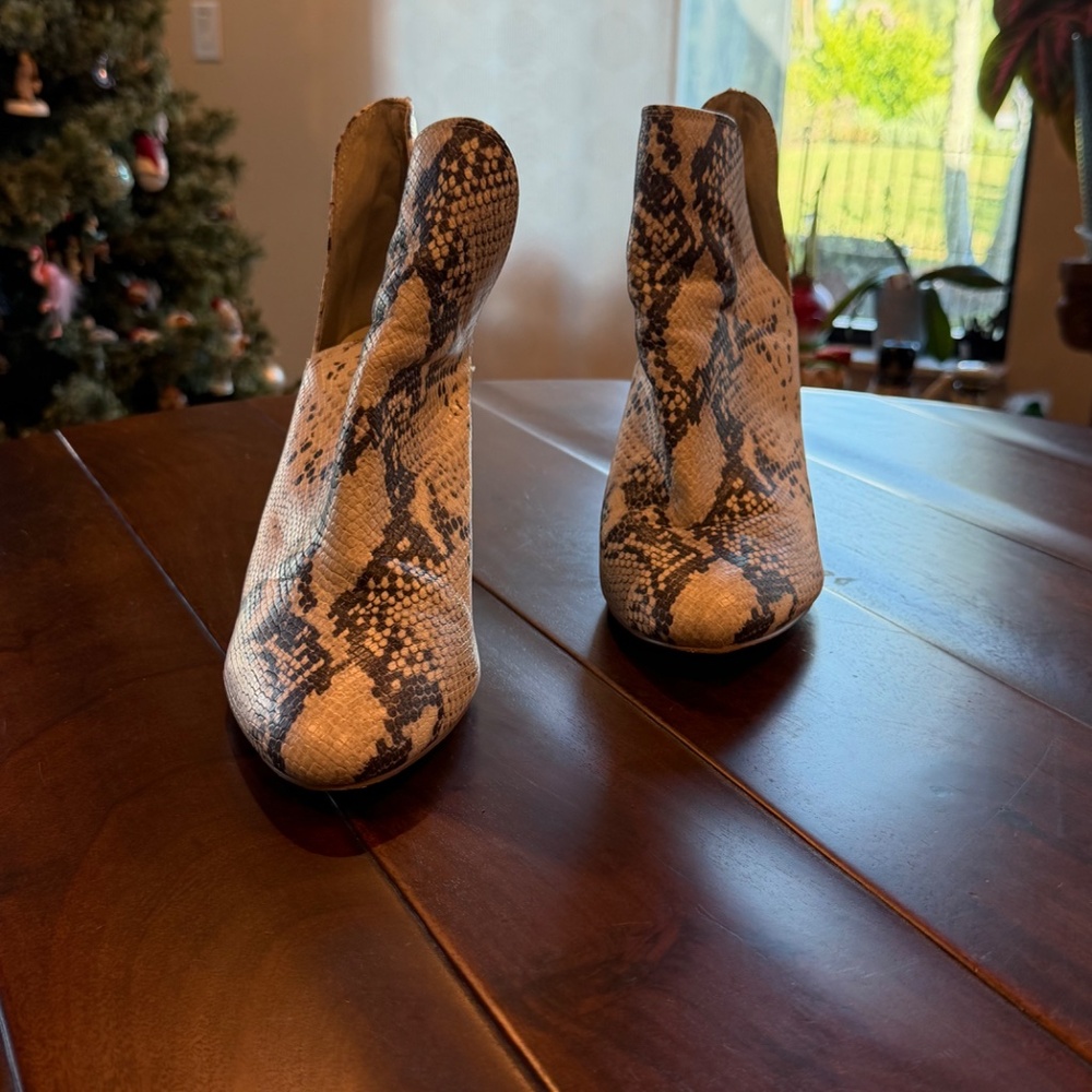 Steve Madden Rookie Booties - Picture 4 of 4